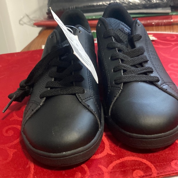 AdidasNeo black sneakers - Picture 1 of 6